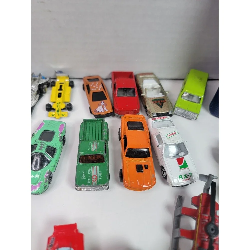 Mixed Lot 40+ Toy Cars Trucks Hot Wheels Matchbox McDonald’s Diecast w/ Carry...